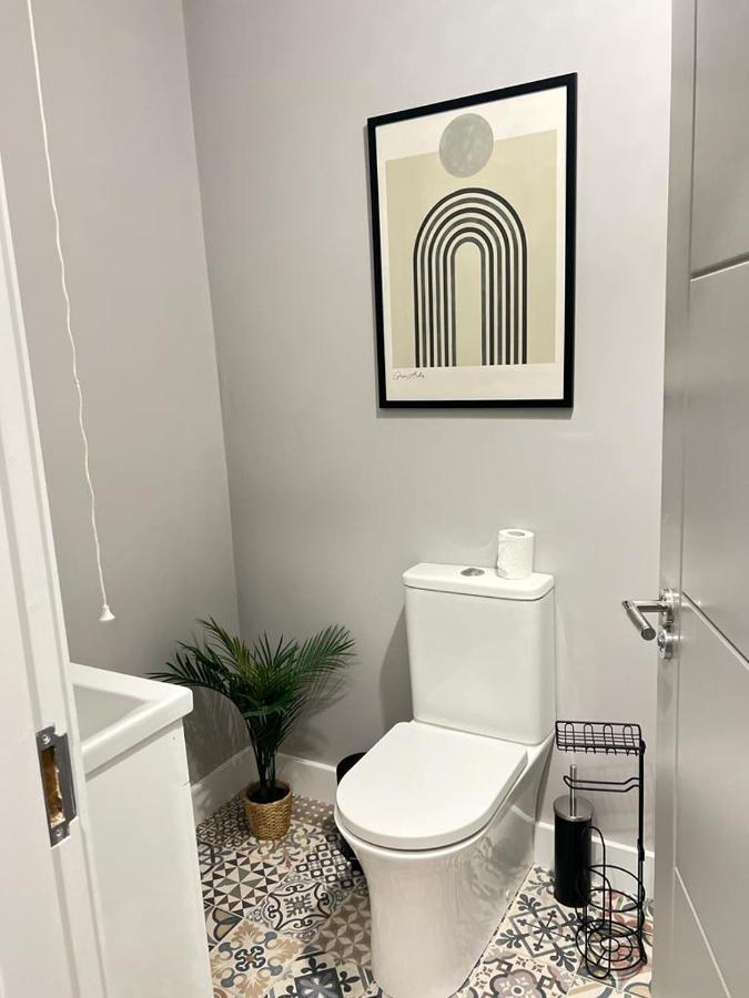 Central Belfast Modern Apartment Great Location Free Parking Dış mekan fotoğraf