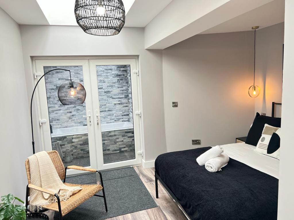 Central Belfast Modern Apartment Great Location Free Parking Dış mekan fotoğraf